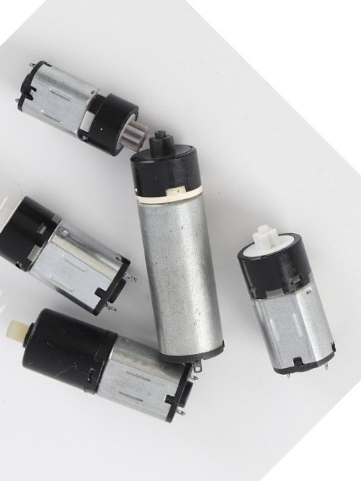 深圳減速電機與普通電機電機廠家為您揭秘:微型減速電機減速箱與減速機有區(qū)別嗎？